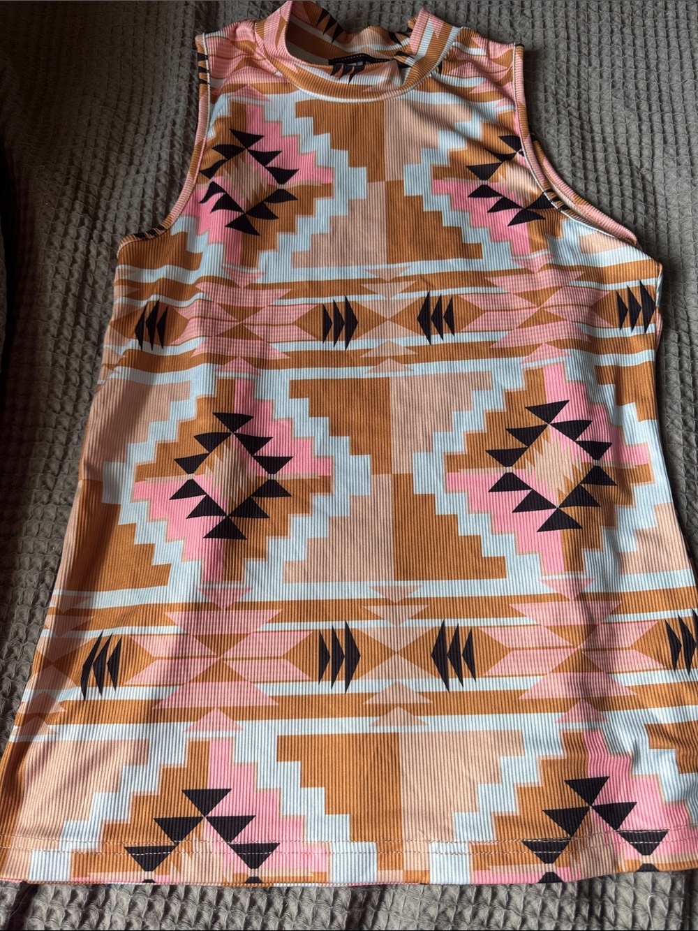 2Fly Aztec Print Sleeveless Ribbed Tank — Pink & Tan size Medium